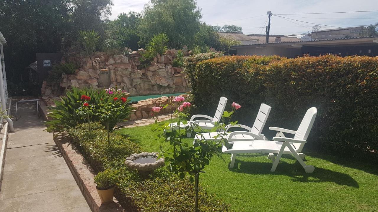 Beit Shalom Before Known As Best Little Guesthouse Oudtshoorn Luaran gambar