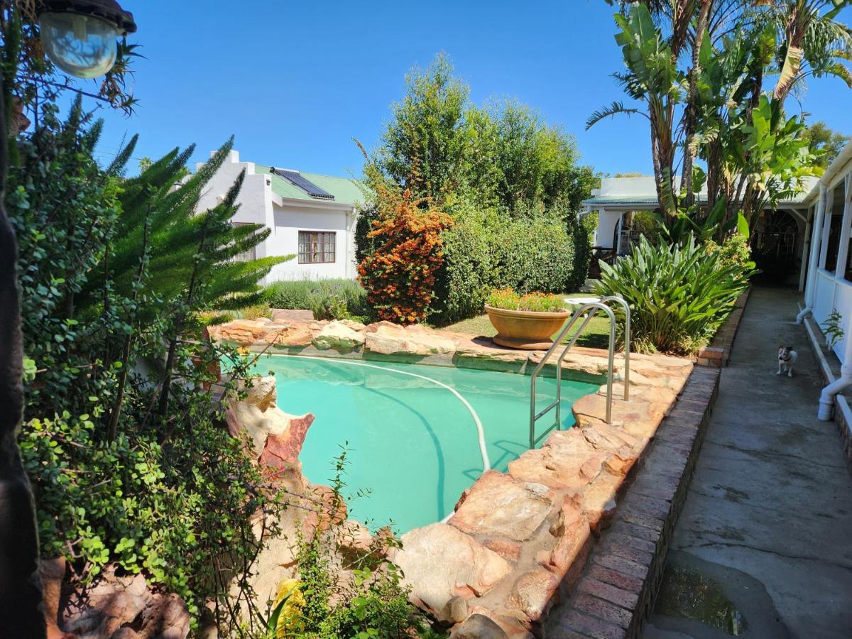 Beit Shalom Before Known As Best Little Guesthouse Oudtshoorn Luaran gambar