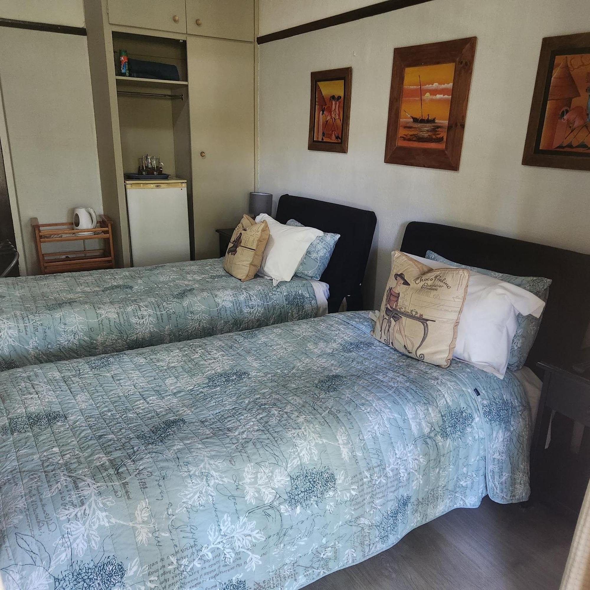 Beit Shalom Before Known As Best Little Guesthouse Oudtshoorn Luaran gambar