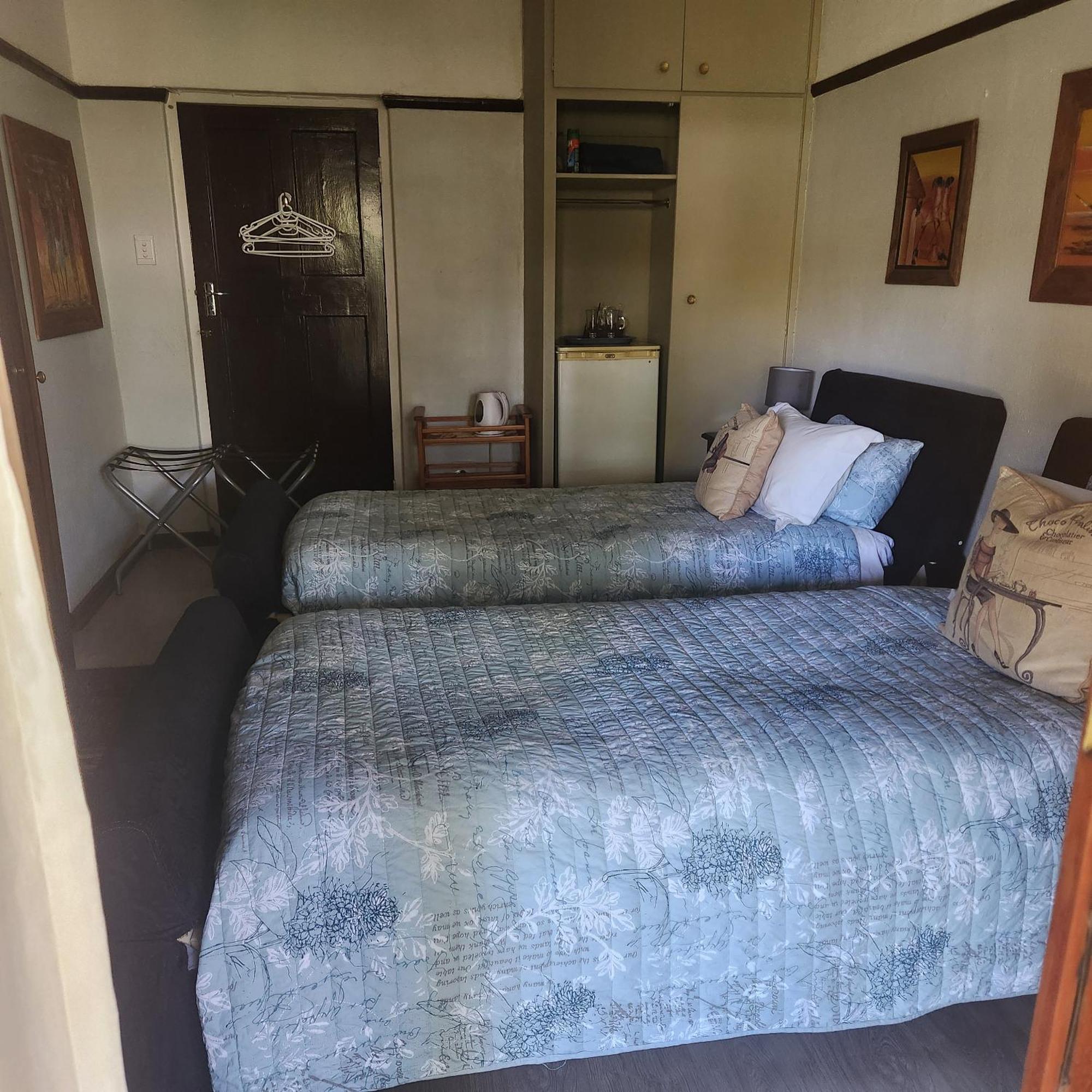 Beit Shalom Before Known As Best Little Guesthouse Oudtshoorn Luaran gambar